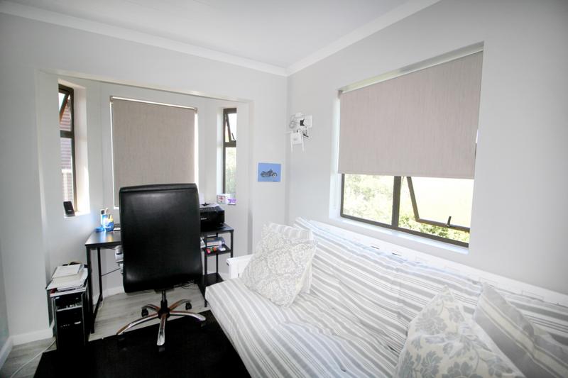 3 Bedroom Property for Sale in Outeniqua Strand Western Cape